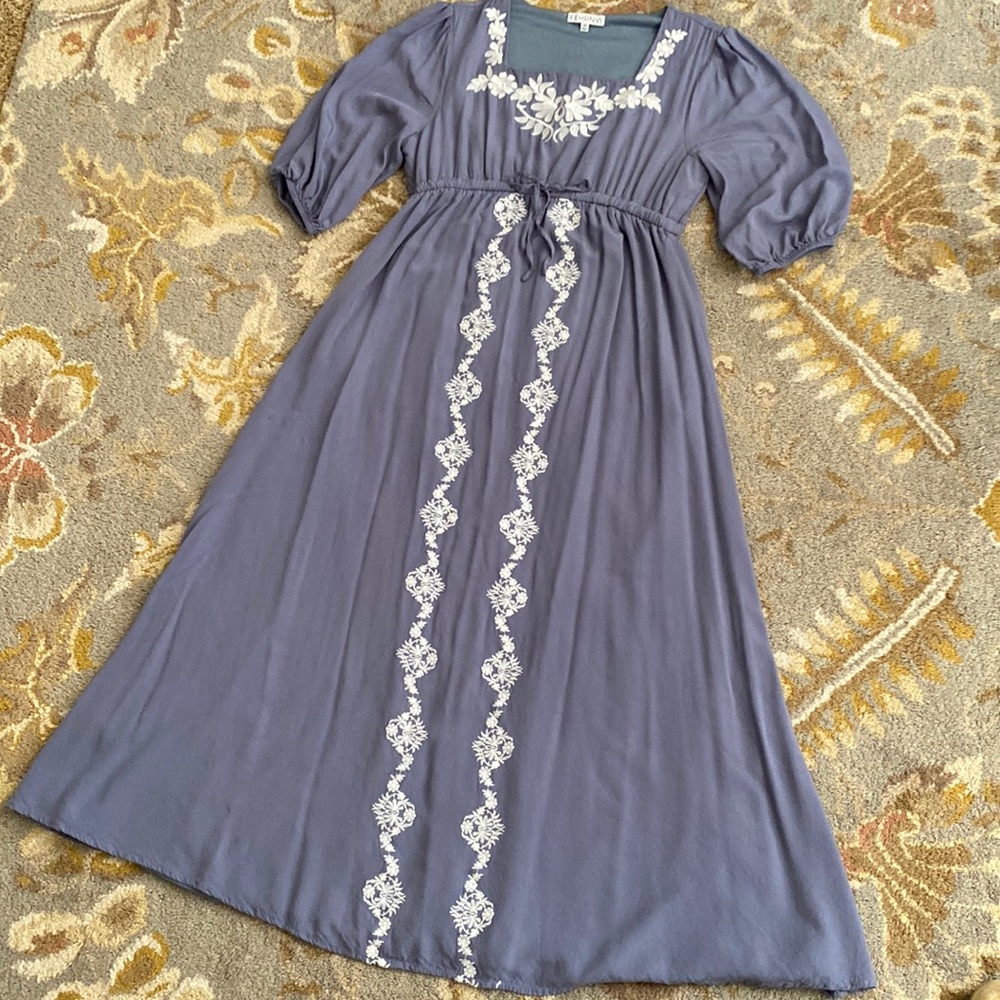 Womens maxi dress size m. Grey blue with cream embroidery